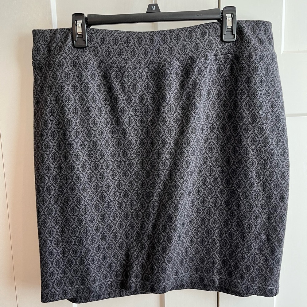 Style&Co black and grey mini skirt size XL